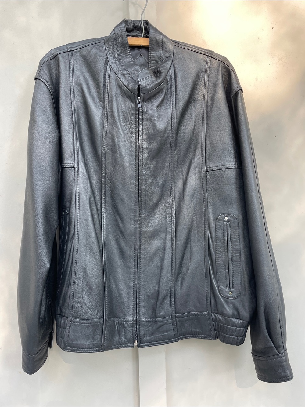 Primadonna Italian Fashions Men's Black Leather Jacket. Italian size 54. US 44